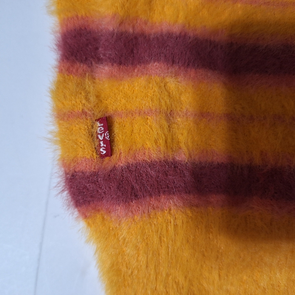 ๐NWT Levi's Orange "Cat" Fuzzy Wuzzy Cardigan Sweater - Picture 6 of 13
